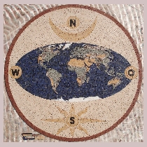 Mosaik Windrose mit Weltkarte